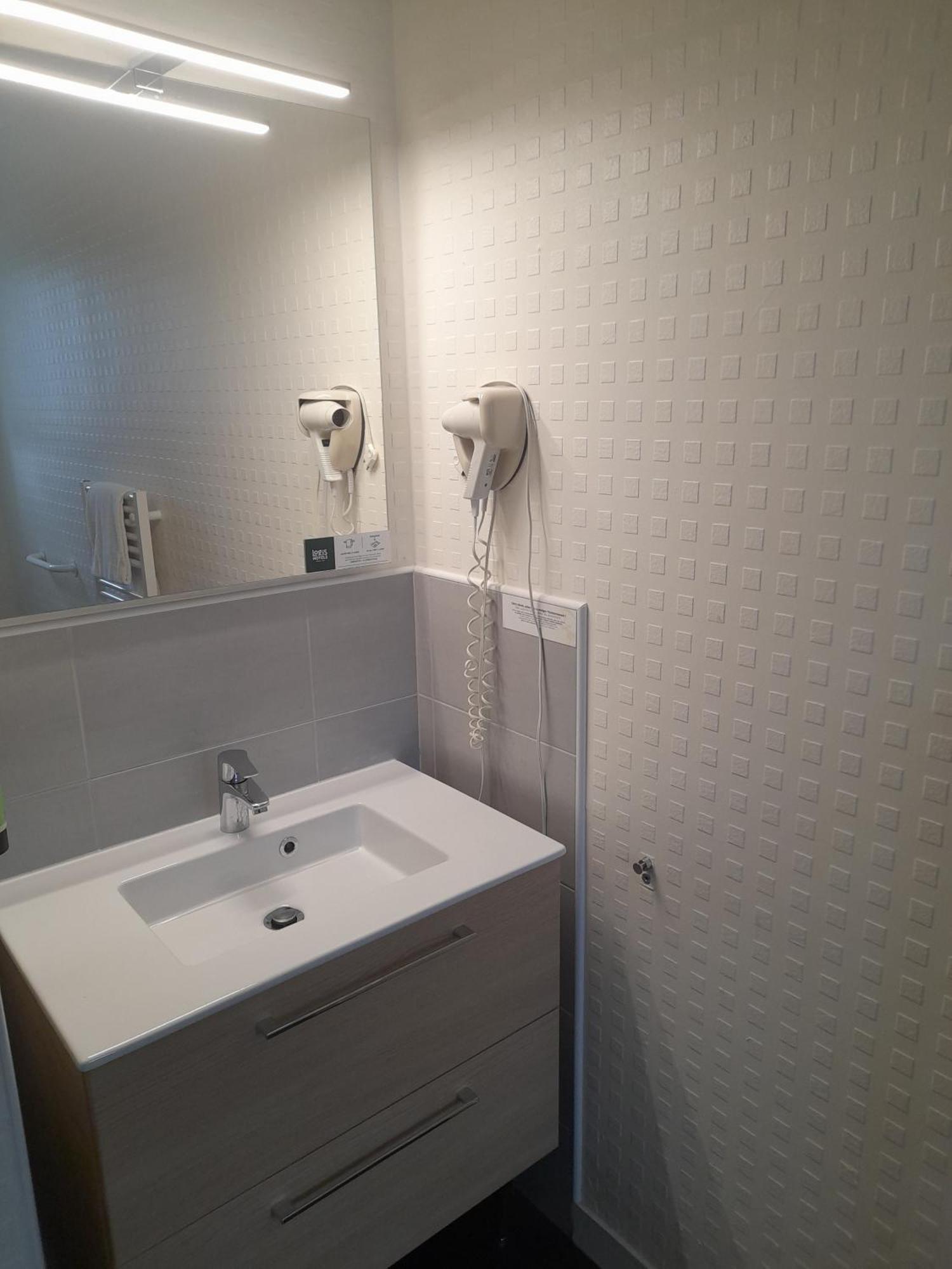 Logis Hotel Lodge La Valette Cesson-Sévigné Eksteriør billede