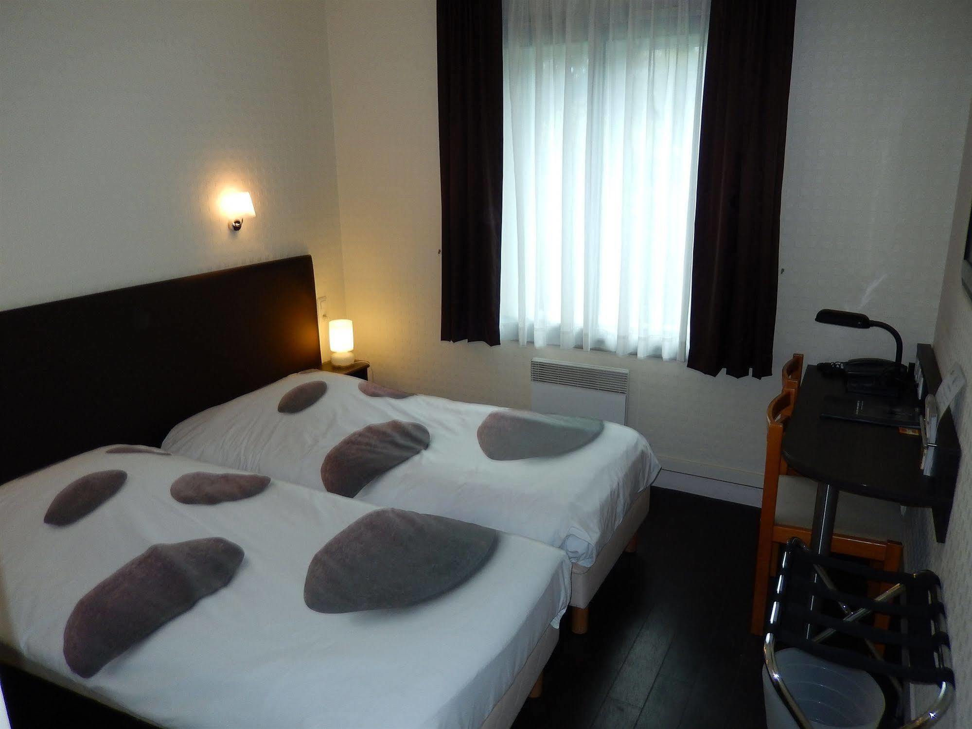 Logis Hotel Lodge La Valette Cesson-Sévigné Eksteriør billede