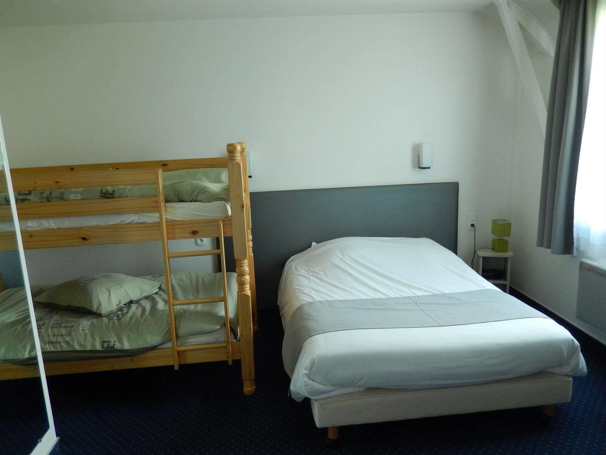 Logis Hotel Lodge La Valette Cesson-Sévigné Eksteriør billede