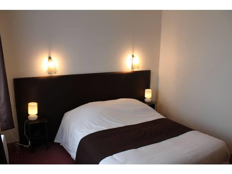 Logis Hotel Lodge La Valette Cesson-Sévigné Eksteriør billede