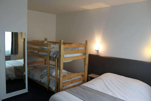 Logis Hotel Lodge La Valette Cesson-Sévigné Eksteriør billede
